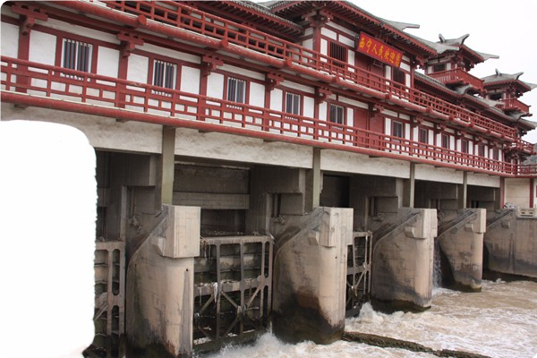 青海西寧人工湖節(jié)制閘